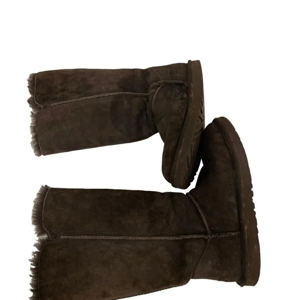 UGG Tall Three Button Wraps Boots in Chocolate 1873 - Size 7